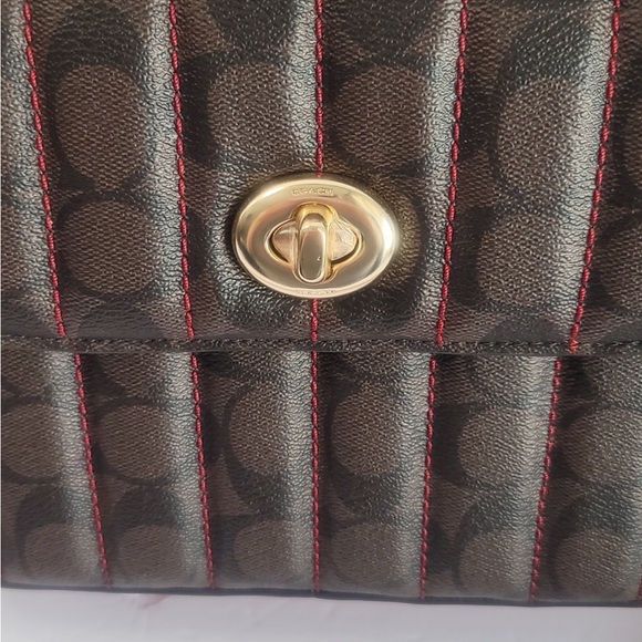 Host Pick 9/16!!!🎉🎊 Coach Top Handle Quilted Marlie Purse - Picture 4 of 11